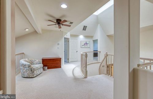 283 Sayre Dr, Princeton NJ  08540-5872 exterior
