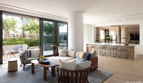 987 Queen St, Honolulu HI  96814-4118 exterior