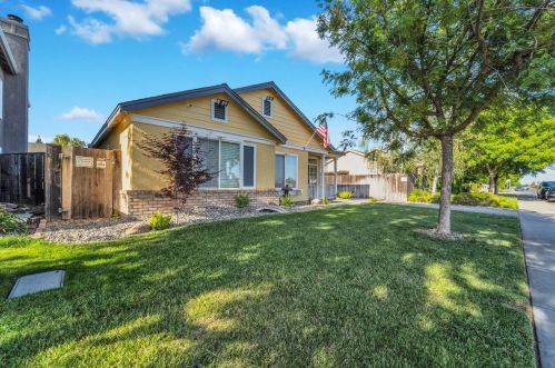 1905 Snyder Ave, Modesto, CA 95356-8751