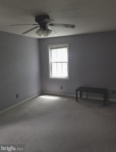 100 Chestnut Ave, Camden NJ  08107-2207 exterior