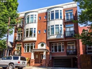 2537 Thurman St, Portland OR  97210-2575 exterior