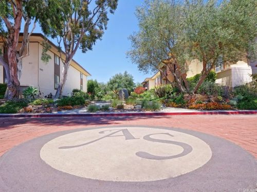 5947 Armaga Spring Rd, Palos Verdes Estates, CA 90275-4863