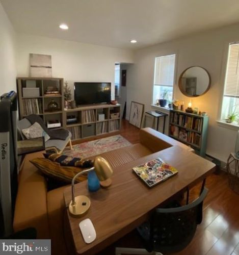 918 12th St, Philadelphia PA  19123-1103 exterior