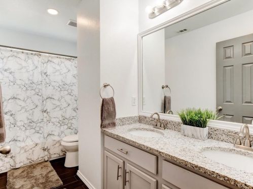 500 Richmond Park Ln, Fort Worth TX  76140-6519 exterior