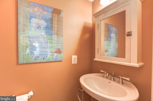 716 Silver Spring Ave, Silver Spring MD 20910-4615 exterior