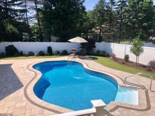 3 Farmstead Ct, Dover NJ  07869-3501 exterior