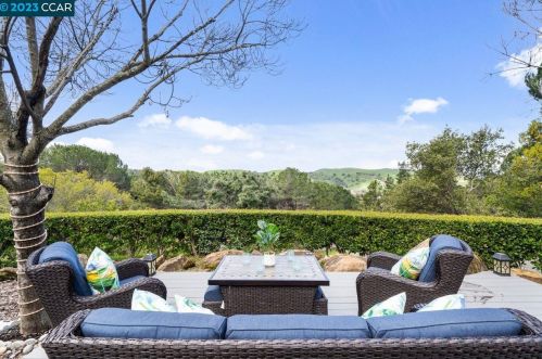 843 Shady Gln, Pacheco, CA 94553-4009