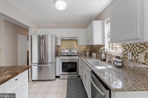 23 Grant Way, Princeton NJ  08540-1667 exterior