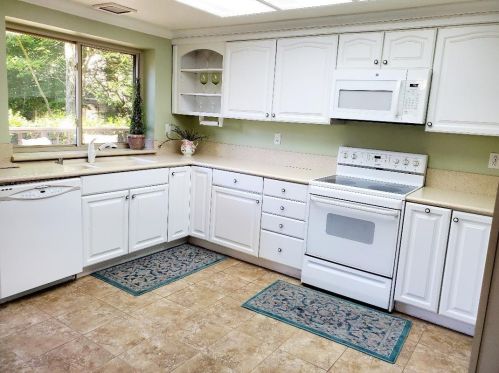 7055 La Cima Ct, Citrus Heights, CA 95621-4344