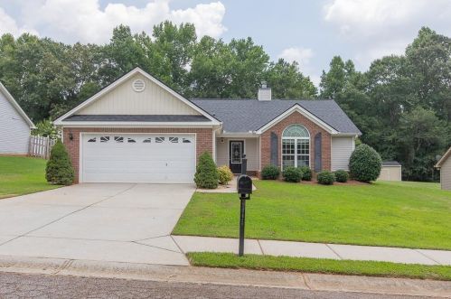 237 River Mist Cir, Jefferson, GA 30549-8624