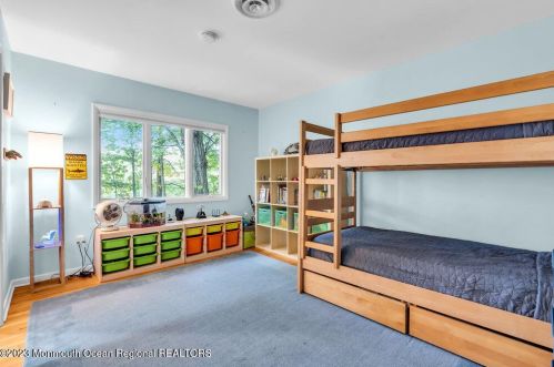 10 Lefferts Ct, Middletown NJ  07748-3031 exterior