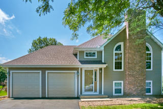 4931 Arrowood Ln, Minneapolis MN  55442-2225 exterior