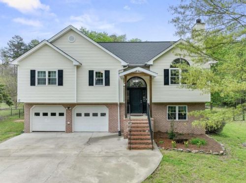 440 Academy Woods Dr, Jefferson, GA 30549-2599