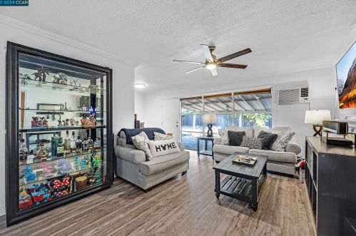 2800 Westgate Ave, Concord CA  94520-5519 exterior