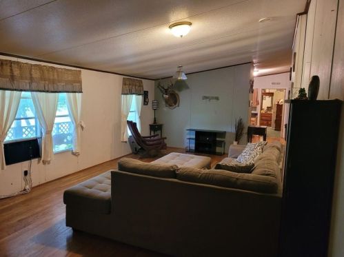 118 Old Alabama Wagon Rd, Taylorsville, GA 30178-1839