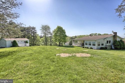 945 Cranes Gap Rd, Carlisle PA  17013-9677 exterior