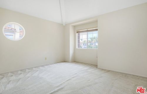 889 Calle Amable, Glendale CA  91208-3058 exterior