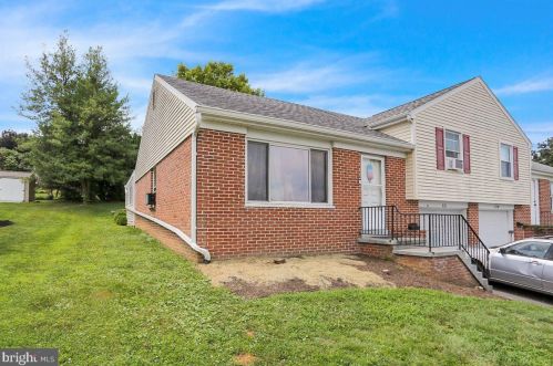 121 Irene Ave, Ephrata PA  17522-2169 exterior