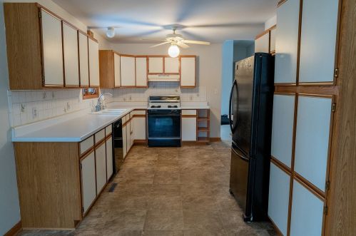 703 Missouri Dr, Nelson IL  61021-8903 exterior