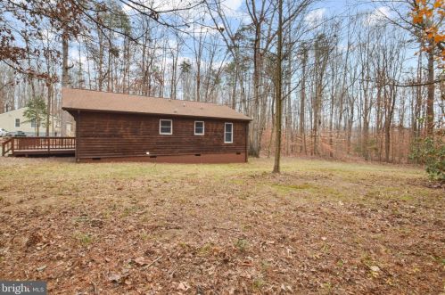 1702 Willow Brook Rd, Bumpass, VA 23024-3014