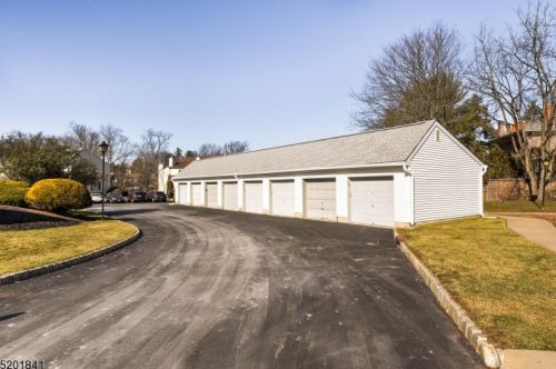 49 Coppermine Vlg, Flemington, NJ 08822-1570