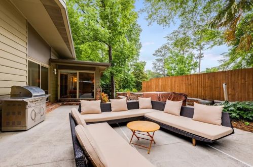2625 Flemington Rd, Atlanta GA  30345-3507 exterior