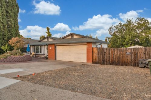 7506 Wildoak Dr, Citrus Heights, CA 95621-1749