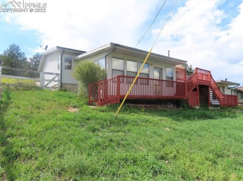 48 Dogie Trl, Twin Rock, CO 80816-9315