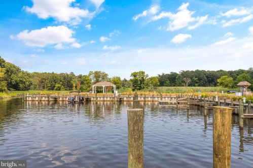 353 Marina Ave, Aberdeen MD  21001-4204 exterior