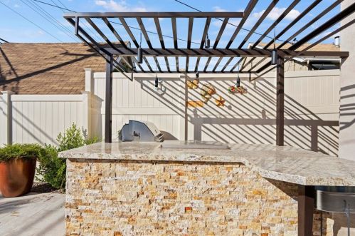 1215 Cordova Ave, Glendale CA  91207-1734 exterior