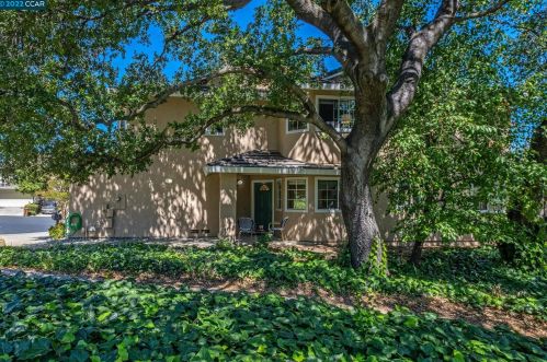 1002 Pinehurst Ct, Concord CA  94521-4532 exterior