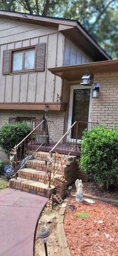 6826 Hampshire Dr, Tucker, GA 30084-1305