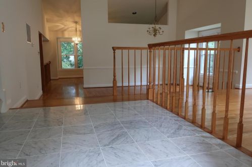 13416 Cavalier Woods Dr, Clifton, VA 20124-1041