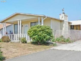 1222 Iris St, Harbor, OR 97415-9643