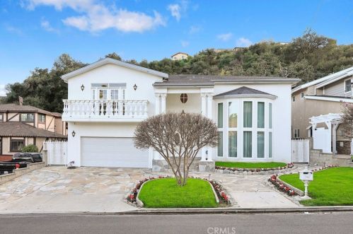 1468 Hillside Dr, Glendale CA  91208-2417 exterior