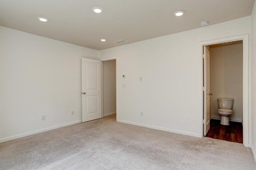 909 Highwood Dr, Atlanta GA  30344-2500 exterior