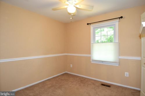 5640 Kirkham Ct, Springfield VA  22151-1709 exterior