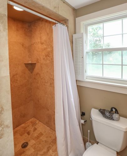 19 Mack Hill Rd, Amherst, NH 03031-2934