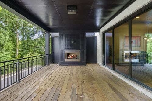 2996 Hermance Dr, Atlanta GA  30319-2735 exterior