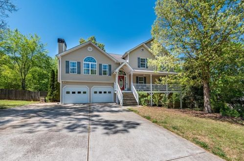 107 Heritage Oaks Dr, Ball Ground, GA 30107-6307