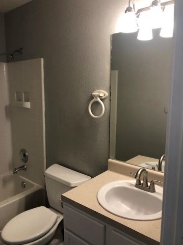 11 Louis Voan Rd, Huntsville, TX 77320-1550