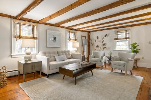 213 South St, Portsmouth, NH 03801-4526