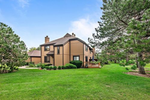1130 Franklin Ln, Buffalo Grove, IL 60089-1225