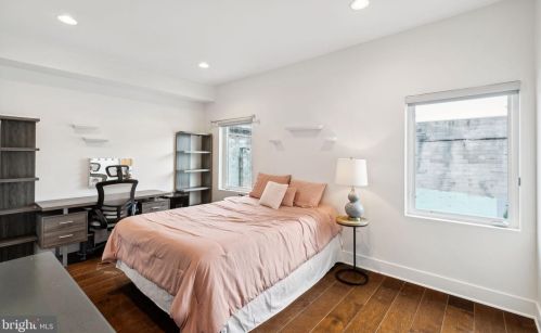 1324 Howard St, Philadelphia PA 19122-2445 exterior