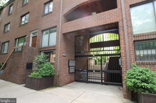 2032 Arch St, Philadelphia PA  19103-1442 exterior