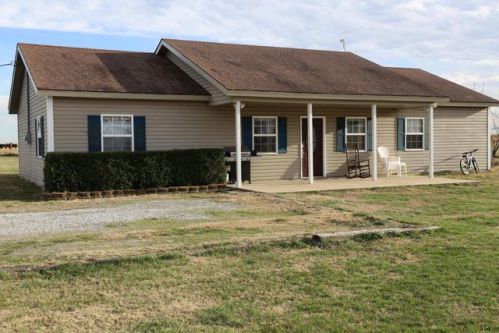 429 10th Ave, Welch, OK 74369-9006