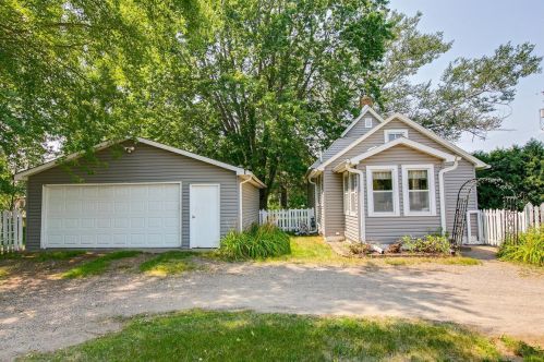 3330 Centerville Rd, Saint Paul, MN 55127-5015