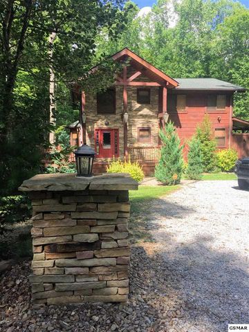 2209 Cub Cir, Pigeon Forge, TN 37862-7419