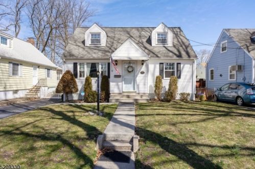 43 Hudson Pl, Bloomfield, NJ 07003-4010