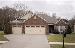 212 Meandering Dr, Lebanon, TN 37090-1556
